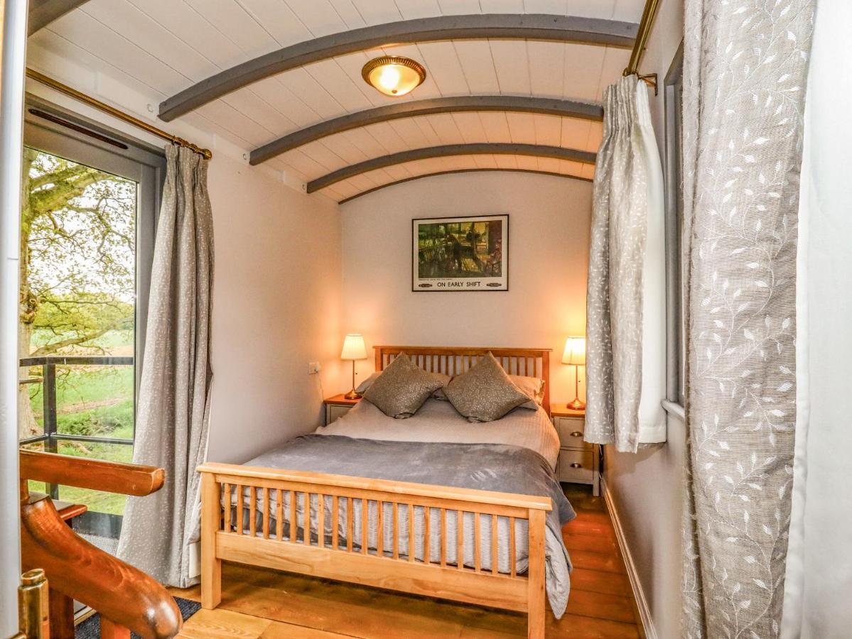 The Carriage At High Barn Heritage Halstead  Buitenkant foto